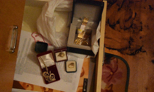 A fiatal l&aacute;ny 11-szer lopott Kecelen