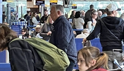 Orb&aacute;n Viktor Facebookja &eacute;lőzte Hank&oacute; kivonul&aacute;s&aacute;t, mik&ouml;zben ő Belfastban n&eacute;zte a meccset