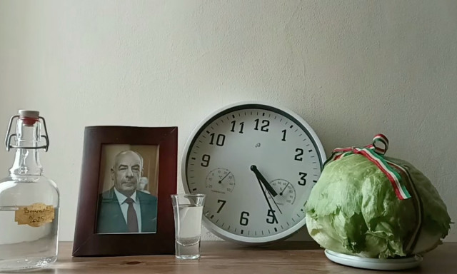 Politikai t&uacute;l&eacute;lőshow indult - Sulyok Tam&aacute;s &eacute;s egy sal&aacute;ta versenyez egym&aacute;ssal
