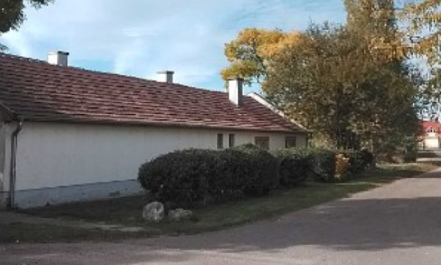 Nem sok&aacute;ig b&iacute;rta a kecskem&eacute;ti szabad levegőt - alighogy kiengedt&eacute;k, m&aacute;ris kirabolt egy idős asszonyt