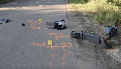 Belehalt a s&eacute;r&uuml;l&eacute;seibe a rolleres, aki őzzel &uuml;tk&ouml;z&ouml;tt