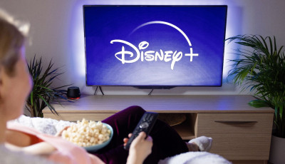 Ingyenes Disney+? A c&eacute;g egy &uacute;j előfizet&eacute;si csomag bevezet&eacute;s&eacute;t fontolgatja