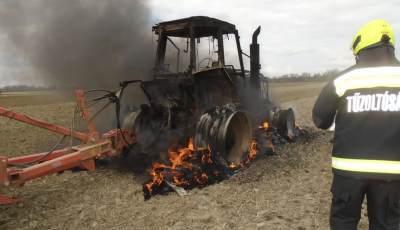 Traktor &eacute;gett szerda d&eacute;lut&aacute;n Tiszak&eacute;cske k&uuml;lter&uuml;let&eacute;n