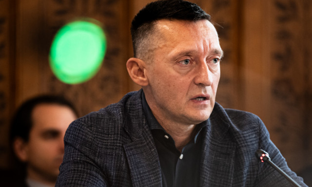 Rog&aacute;n&eacute;k hallgatnak: nem &aacute;rulj&aacute;k el, mennyibe ker&uuml;lt a legut&oacute;bbi nemzeti konzult&aacute;ci&oacute;