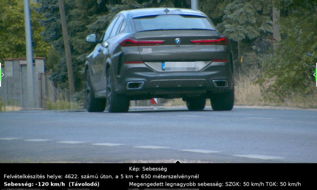 50 helyett 120-al z&uacute;zott a BMW, 312 ezer forintra b&uuml;ntett&eacute;k