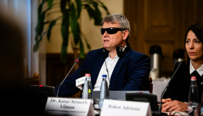 K&aacute;tai-N&eacute;meth Vilmos: Erősebb gyermekv&eacute;delmet &eacute;s gyorsabb &ouml;r&ouml;kbefogad&aacute;st &iacute;g&eacute;r