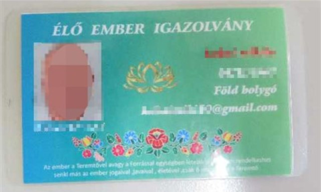 &Eacute;lő ember igazolv&aacute;ny, F&ouml;ld bolyg&oacute;, kamu rendsz&aacute;m: meg&aacute;ll&iacute;tott&aacute;k, azt&aacute;n j&ouml;tt a show