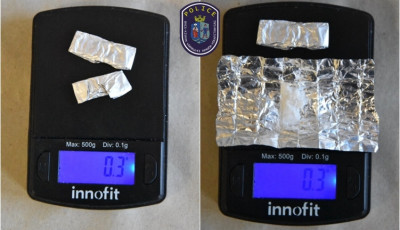 Nem az ő  napja volt: lopott bankk&aacute;rty&aacute;val bukott le, menek&uuml;l&eacute;s k&ouml;zben m&eacute;g el is sodorta egy aut&oacute;