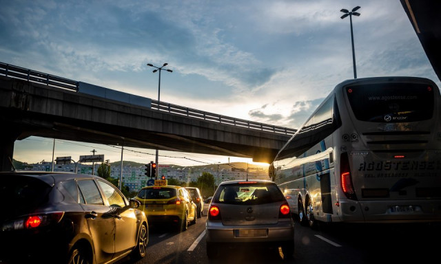 Megjelent az &uacute;j KRESZ tervezet: Szigor&iacute;t&aacute;st kapnak a gyalogosok, emelik a sebess&eacute;ghat&aacute;rokat