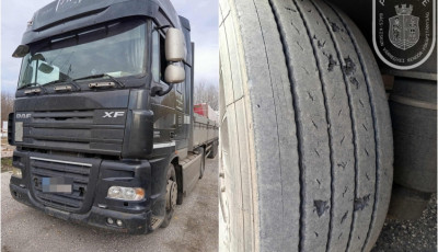 Hihetetlen, hogy milyen gumikkal hajtott B&aacute;cs-Kiskunban ez a kaminsofőr!