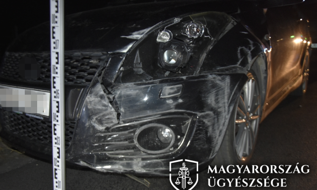 Strandon lopott slusszkulcsokkal k&ouml;t&ouml;ttek el aut&oacute;kat a 15 &eacute;ves fiatalok