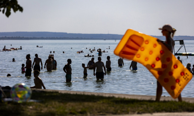 M&eacute;g egy napig kitart a pokol - Szerda &eacute;jf&eacute;lig meghosszabb&iacute;tott&aacute;k a harmadfok&uacute; hős&eacute;griad&oacute;t