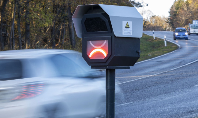&Uacute;j traffipax tűnik fel az utakon - Olcs&oacute;bb, okosabb &eacute;s &aacute;lland&oacute;an b&uuml;ntet