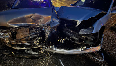 K&eacute;t szem&eacute;lyaut&oacute; &uuml;tk&ouml;z&ouml;tt &ouml;ssze Kecskem&eacute;ten