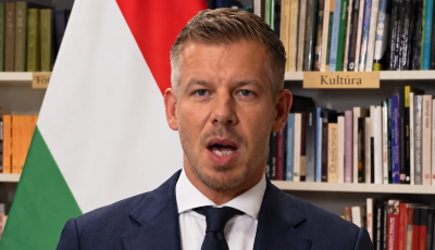 D&ouml;nt&ouml;tt a korm&aacute;ny: havi 5000 forintot kapnak a d&iacute;zelaut&oacute;sok