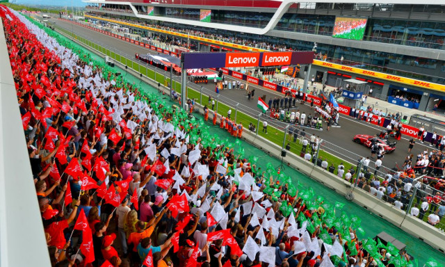 Forma-1: A Magyar Nagyd&iacute;j ny&uacute;jtotta a &bdquo;Legjobb szurkol&oacute;i &eacute;lm&eacute;nyt&rdquo;!